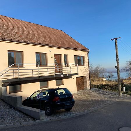 Apartman Pod Palavskymi Vrchy Pavlov Exterior photo